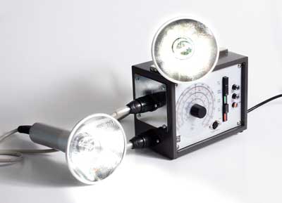 MOVISTROB 420.00-S/2HL mit 2 Handlampen. Umschaltung I bzw. II sowie I und II gleichzeitig 230V AC